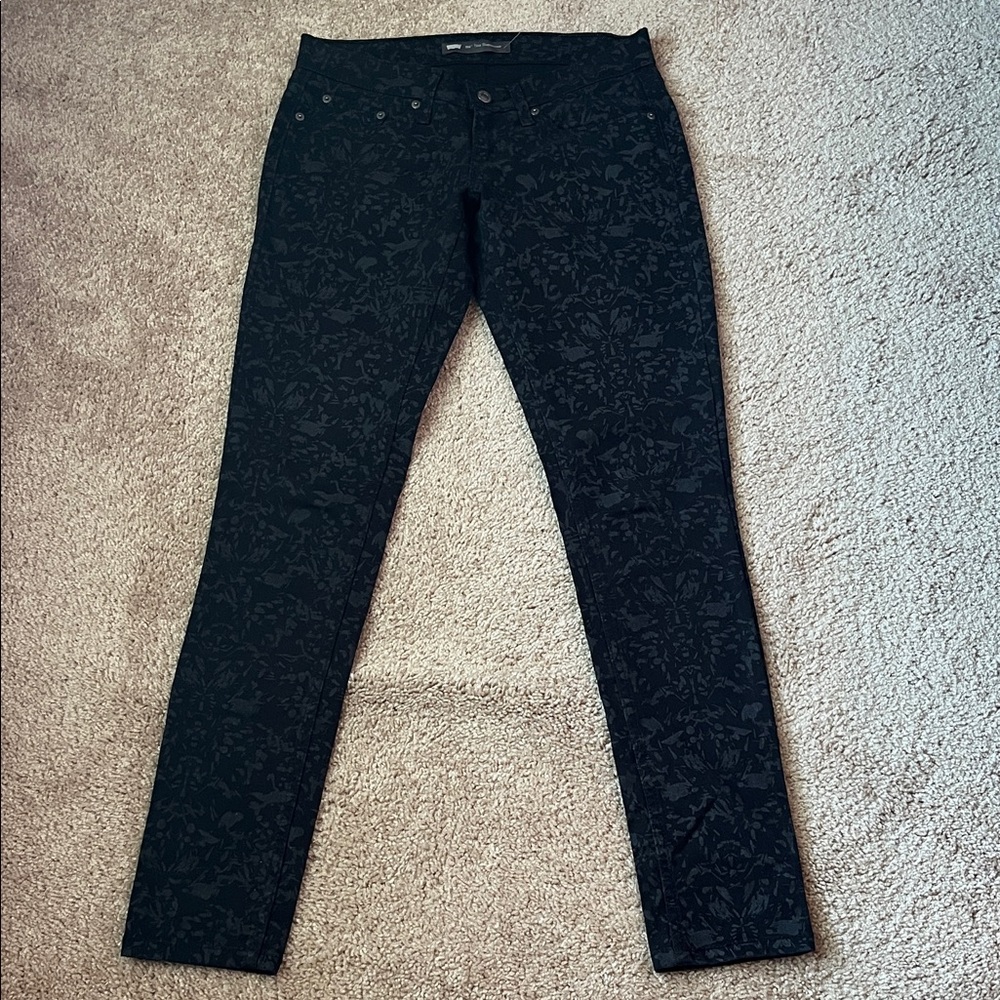 NWOT Levi’s 524 Too Superlow Jeans